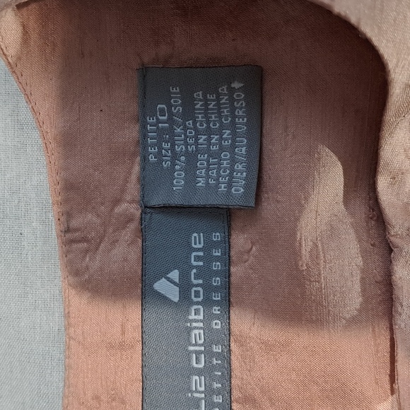 Liz Claiborne Vintage‎ Suit. Skirt/Jacket. Size 10 Petite - Picture 5 of 16